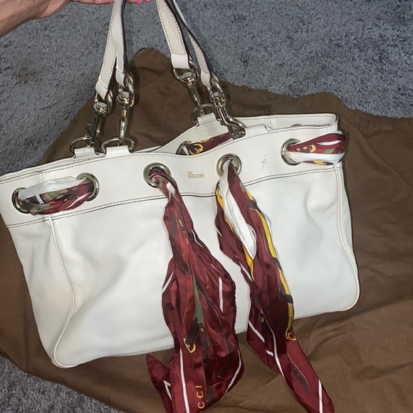 Gucci Handbags - GUCCI LEATHER shoulder bag